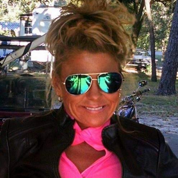 Meet your Posher, Suzanne - Picture 2 of 2